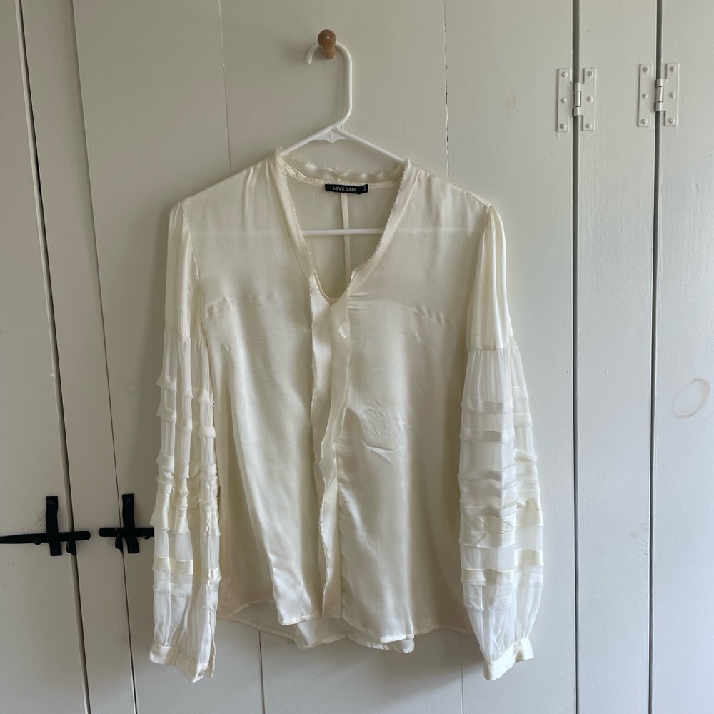 LOVE SAM Ivory 100% Silk v-neck Blouse